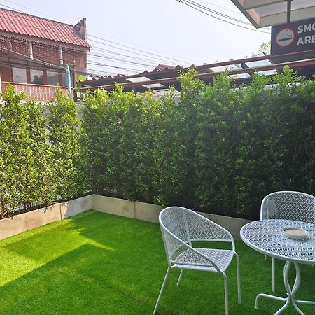 The Guest Chang Moi Boutique Hotel Chiang Mai Exterior photo