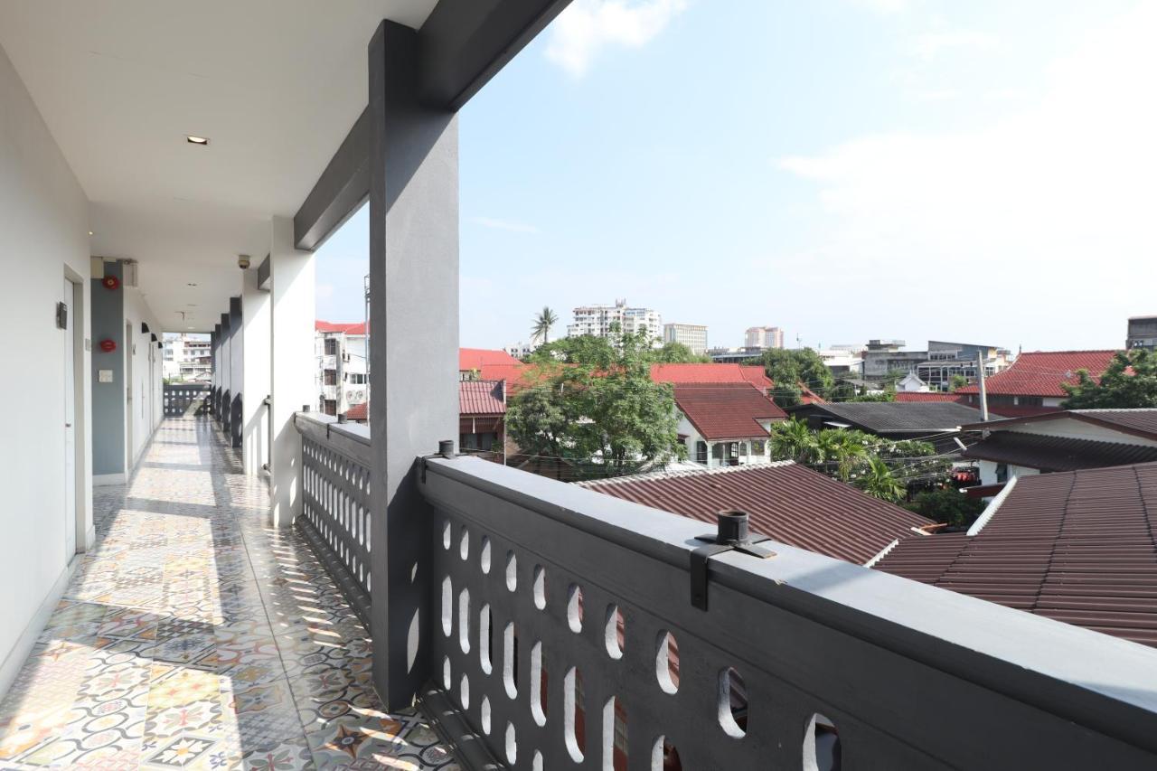 The Guest Chang Moi Boutique Hotel Chiang Mai Exterior photo